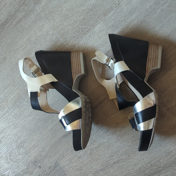 Clarks heeled sandals - Picture 2 of 4